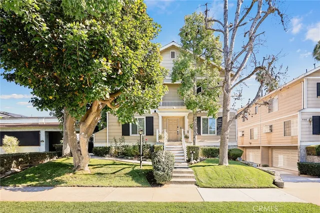 $738,000 | 154 North Meridith Avenue, Unit 8, Pasadena, CA 91106
