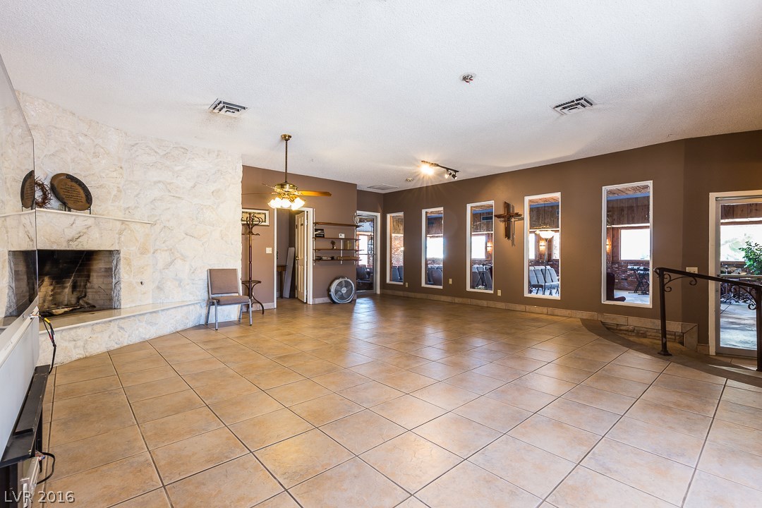 5100 Smoke Ranch Road Las Vegas, NV 89108 - Photo 6 of 35 Gallery Image 6