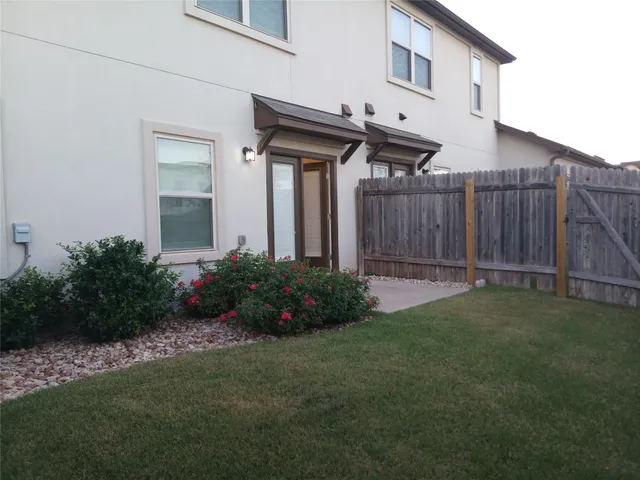 $2,050 | 1701 South Bell Boulevard, Unit 1303, Cedar Park, TX 78613