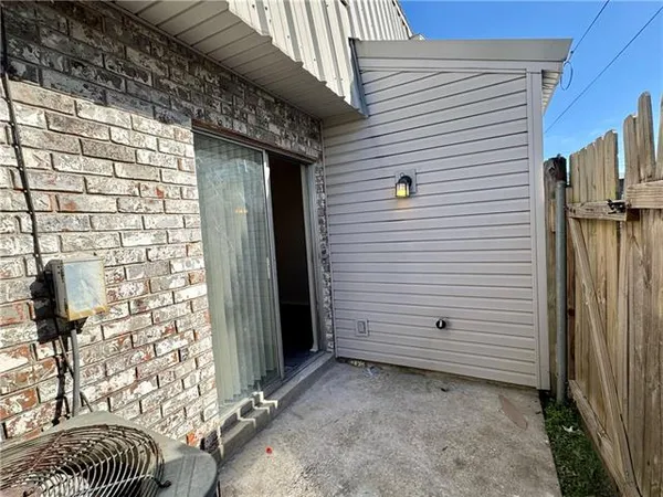 $1,400 | 54 Carriage Lane, Unit B, Destrehan, LA 70047