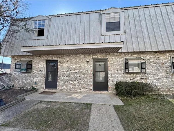 $1,400 | 54 Carriage Lane, Unit B, Destrehan, LA 70047
