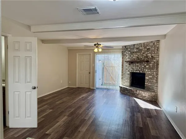$1,400 | 54 Carriage Lane, Unit B, Destrehan, LA 70047