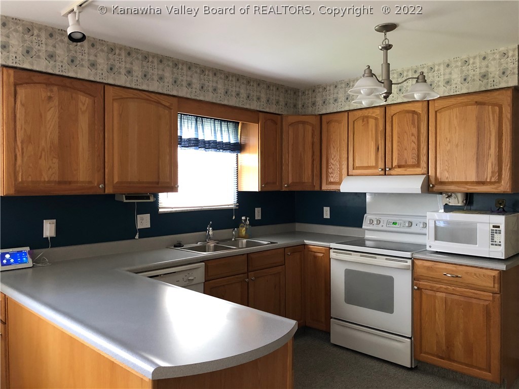 5322 Bentbrook Road Charleston, WV 25313 - Photo 6 of 32 Gallery Image 6