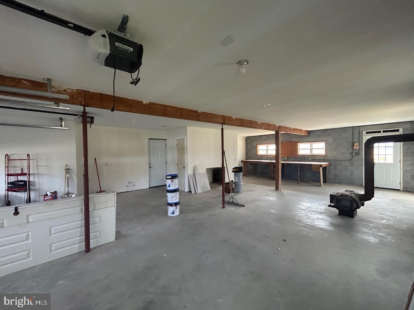 1133 Gayman Road Chambersburg, PA 17202 - Photo 27 of 33 a view of a workspace