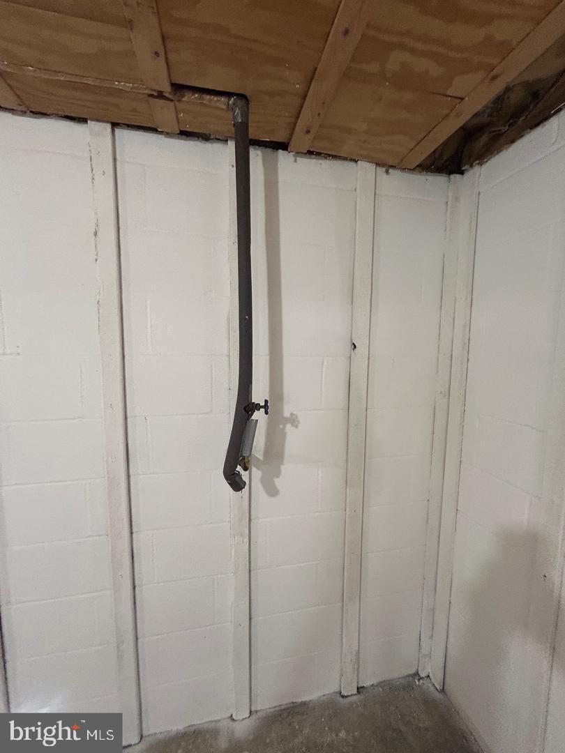 1133 Gayman Road Chambersburg, PA 17202 - Photo 30 of 33 a view of a room with a shower