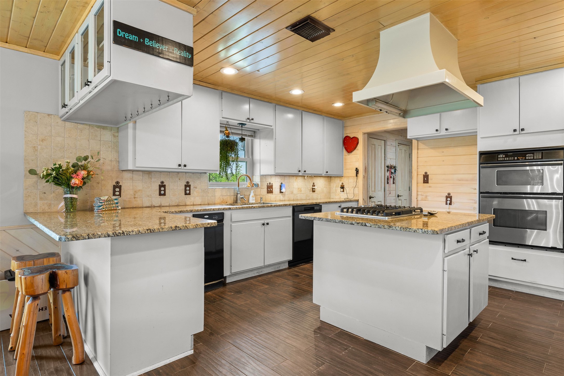 888 Tafelski Road New Waverly, TX 77358 - Photo 5 of 37