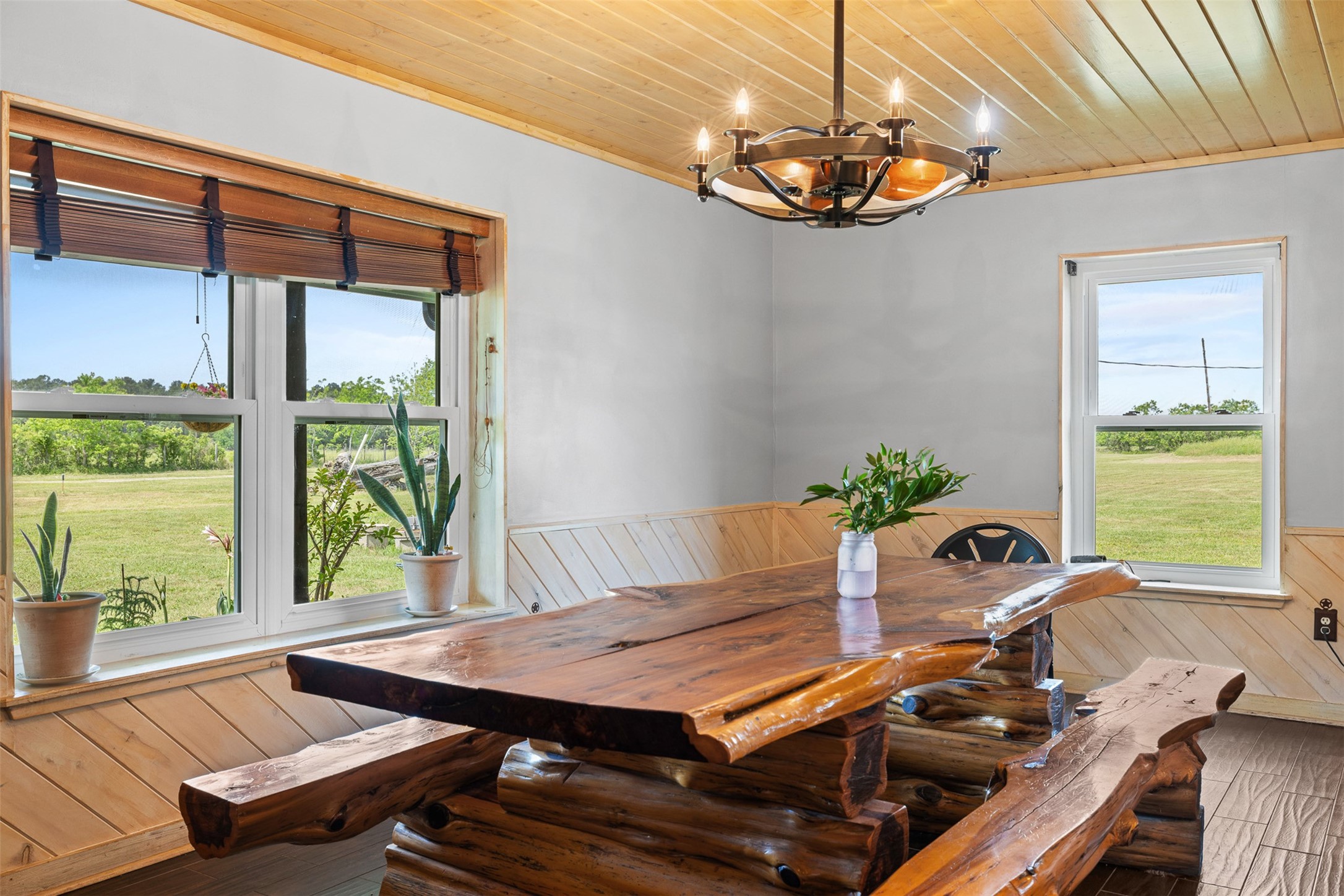 888 Tafelski Road New Waverly, TX 77358 - Photo 6 of 37