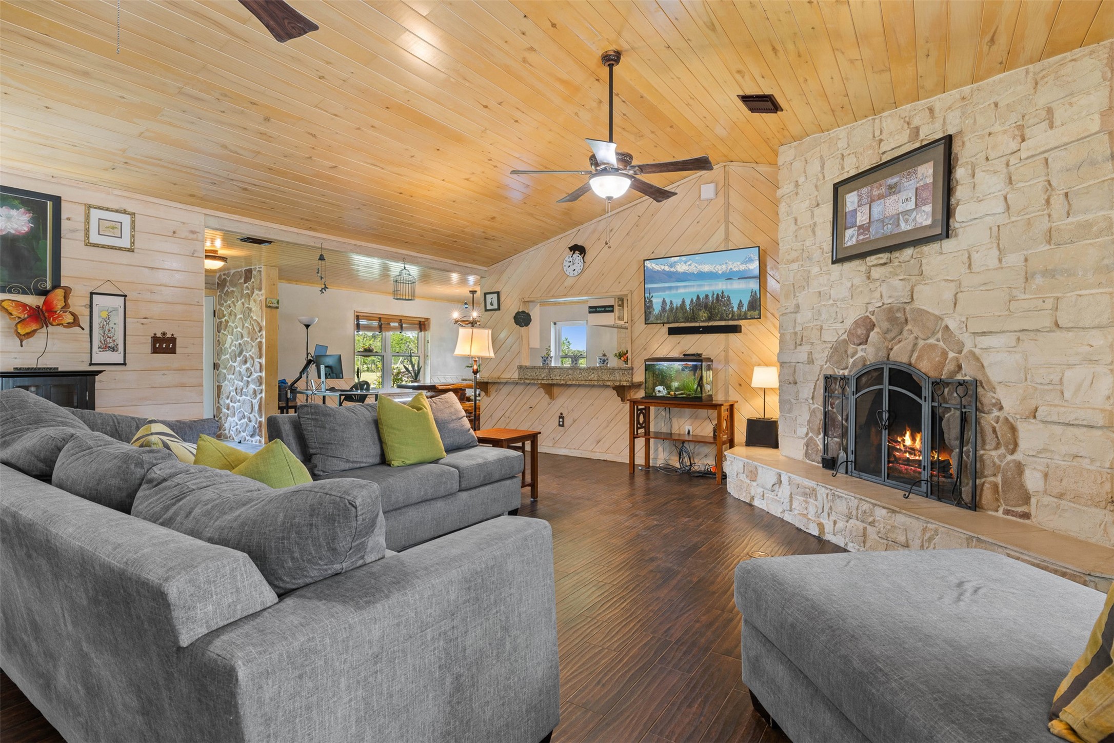 888 Tafelski Road New Waverly, TX 77358 - Photo 8 of 37