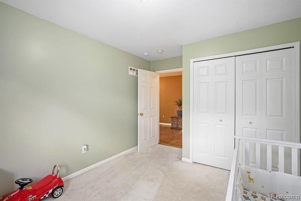 41531 Glade Road Canton, MI 48187 - Photo 27 of 37