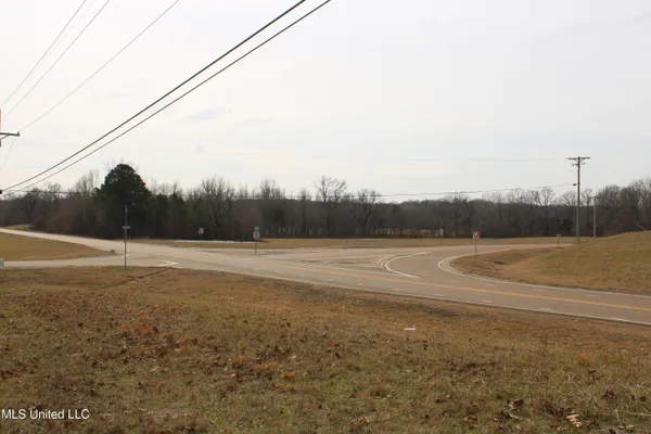 $1,800,000 | 3800 Highway 301, Lake Cormorant, MS 38641