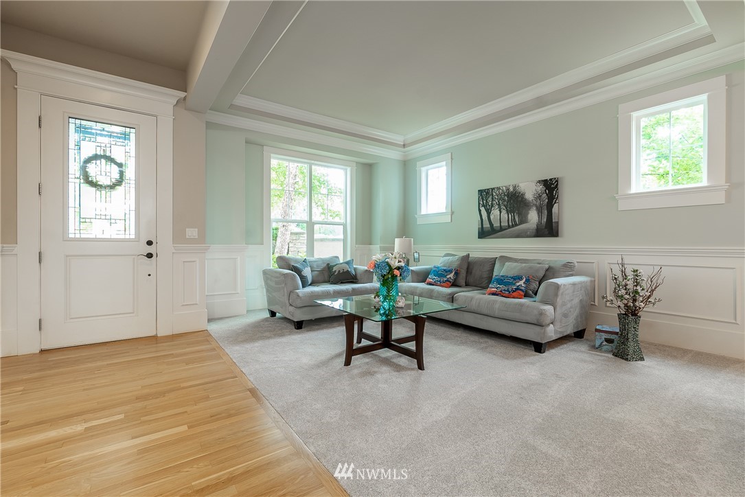5102 Northeast 10th Street Renton, WA 98059 - Photo 2 of 28