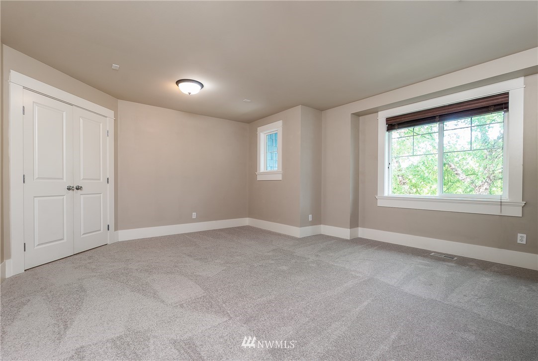5102 Northeast 10th Street Renton, WA 98059 - Photo 12 of 28