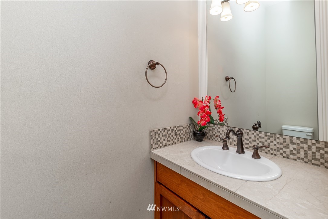 5102 Northeast 10th Street Renton, WA 98059 - Photo 21 of 28
