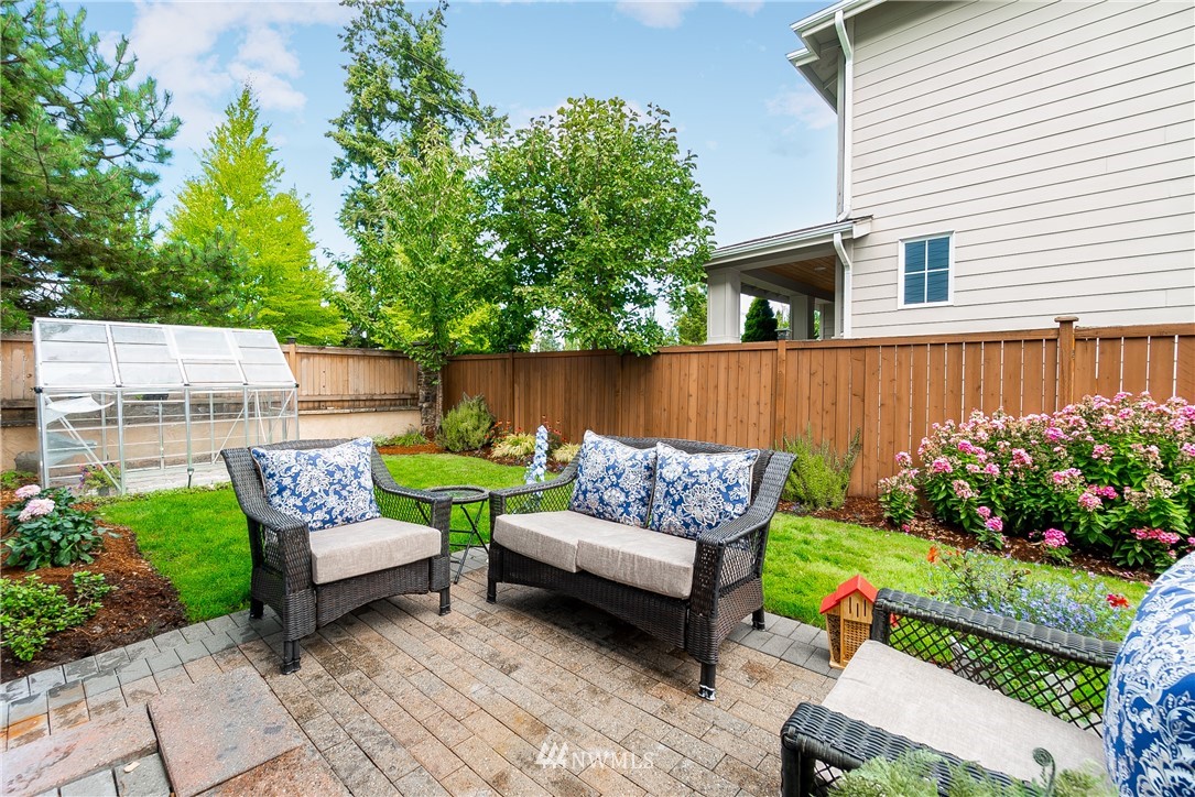 5102 Northeast 10th Street Renton, WA 98059 - Photo 23 of 28