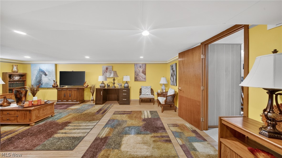 6649 Maplehurst Road North Olmsted, OH 44070 - Photo 26 of 47