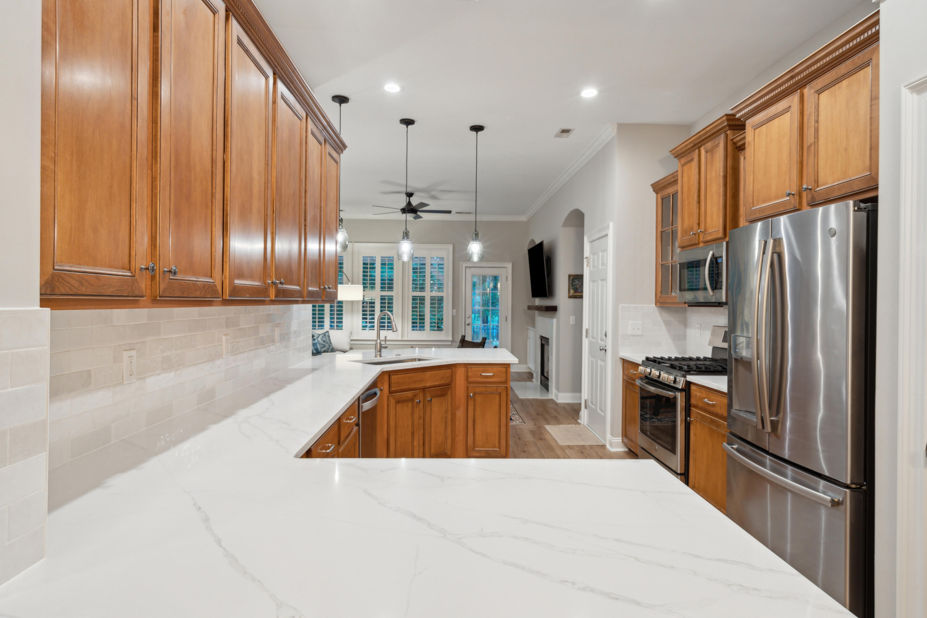 1860 Hall Point Road Mount Pleasant, SC 29466 - Photo 13 of 54 Kitchen