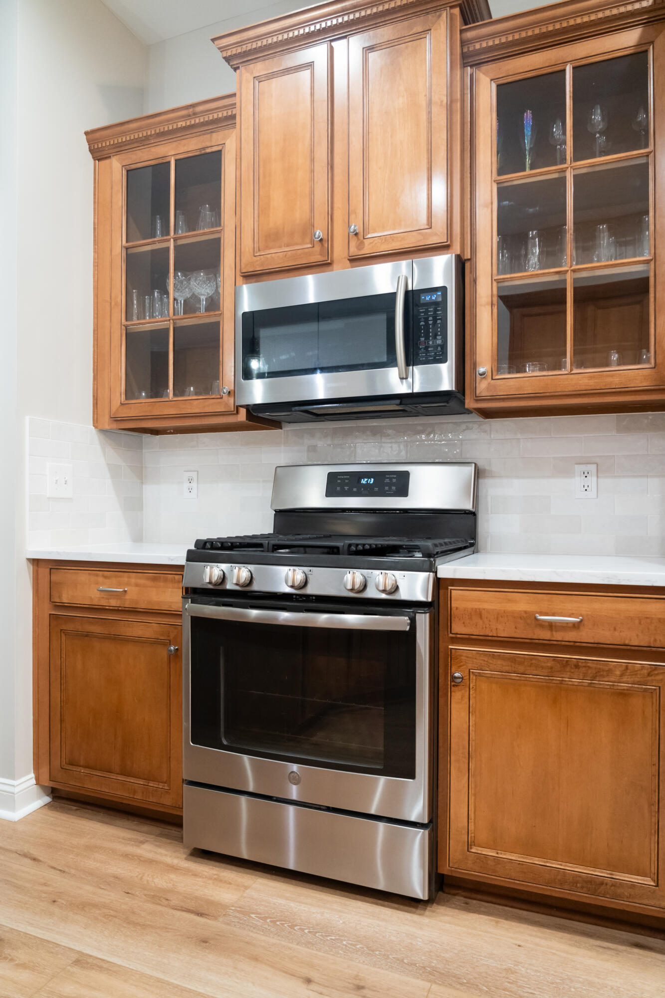 1860 Hall Point Road Mount Pleasant, SC 29466 - Photo 14 of 54 Kitchen