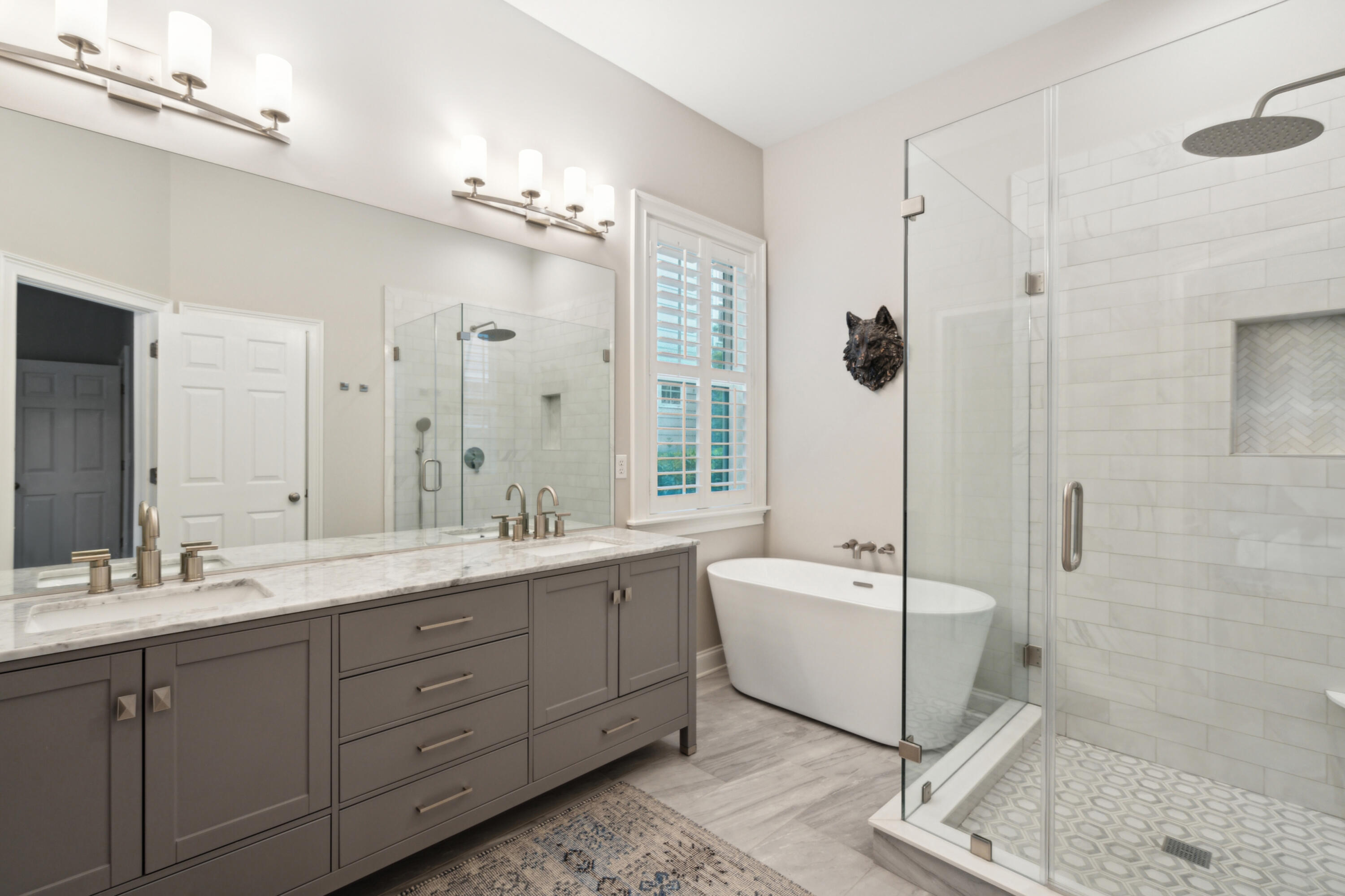 1860 Hall Point Road Mount Pleasant, SC 29466 - Photo 26 of 54 En-Suite Bathroom