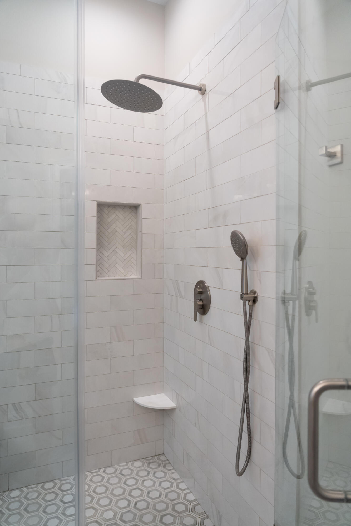 1860 Hall Point Road Mount Pleasant, SC 29466 - Photo 28 of 54 En-Suite Bathroom