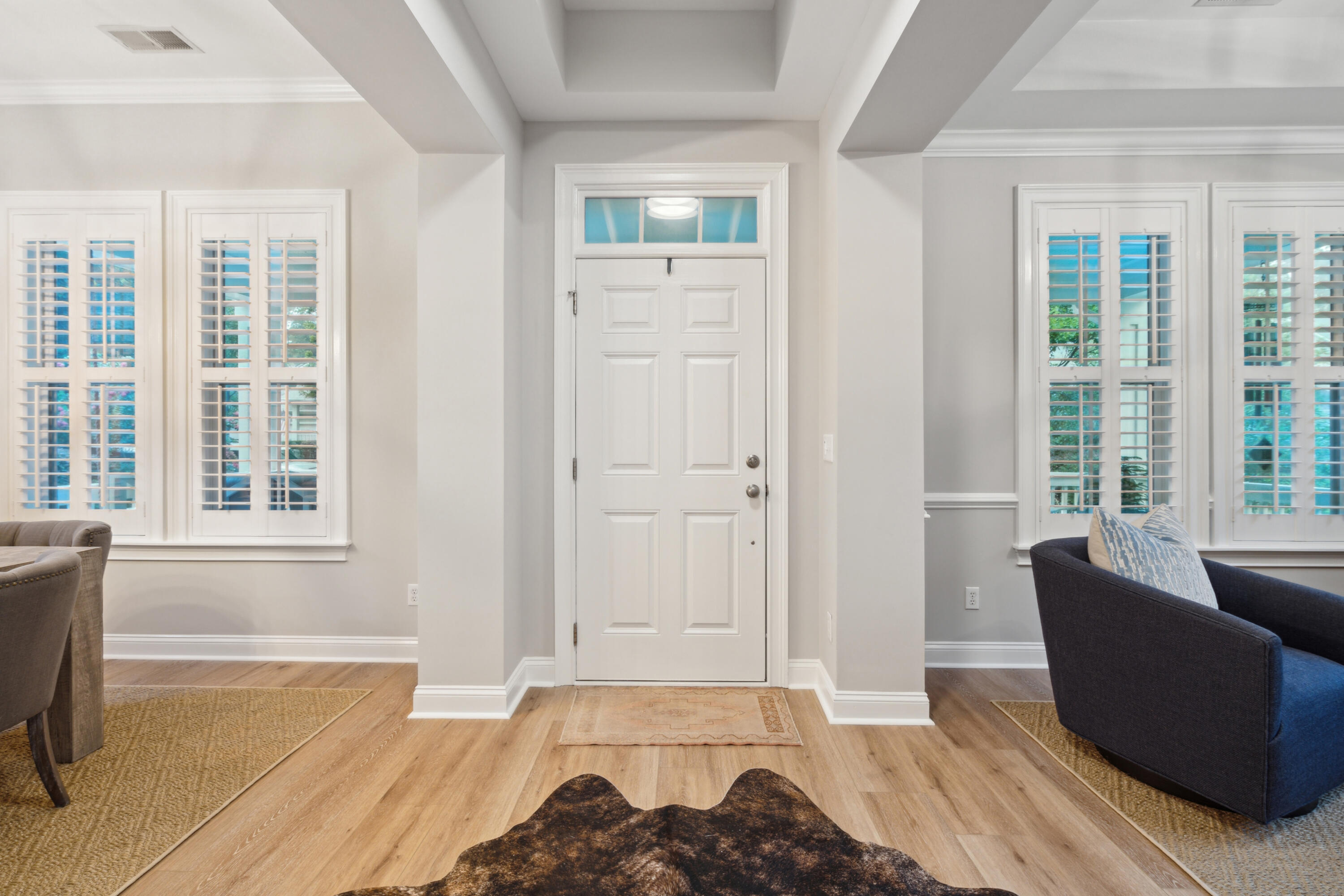 1860 Hall Point Road Mount Pleasant, SC 29466 - Photo 7 of 54 Entry