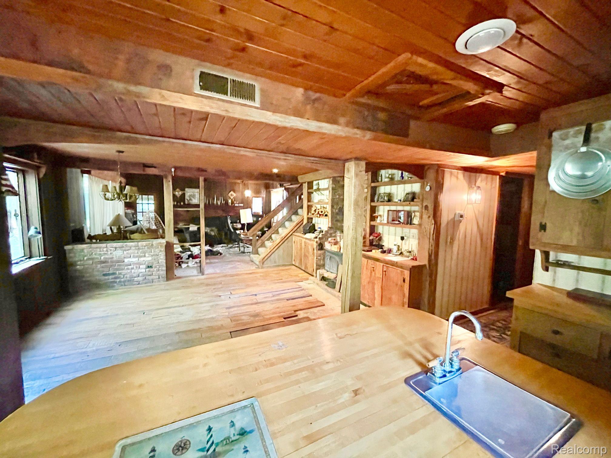 14347 Hogan Road Linden, MI 48451 - Photo 17 of 19 Gallery Image 17