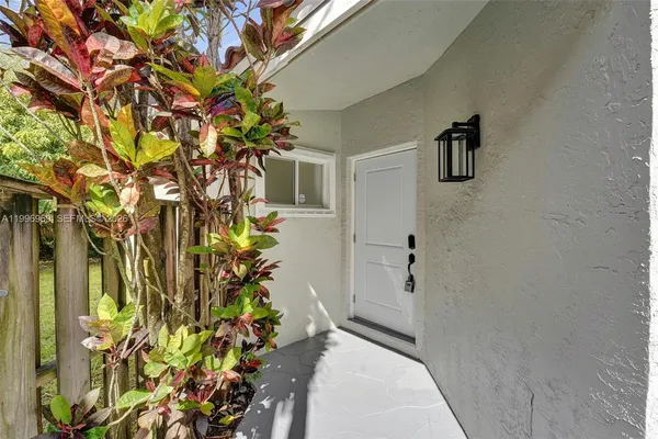 $639,900 | 10153 Northwest 3rd Court, Plantation, FL 33324