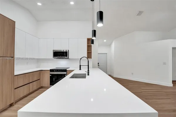 $639,900 | 10153 Northwest 3rd Court, Plantation, FL 33324