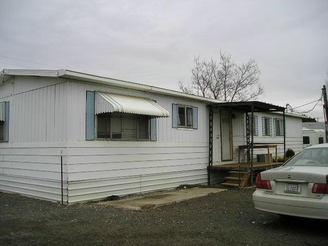 6510 Postma Road Yakima, WA 98901 - Photo 4 of 4 a view of a car park in front of house
