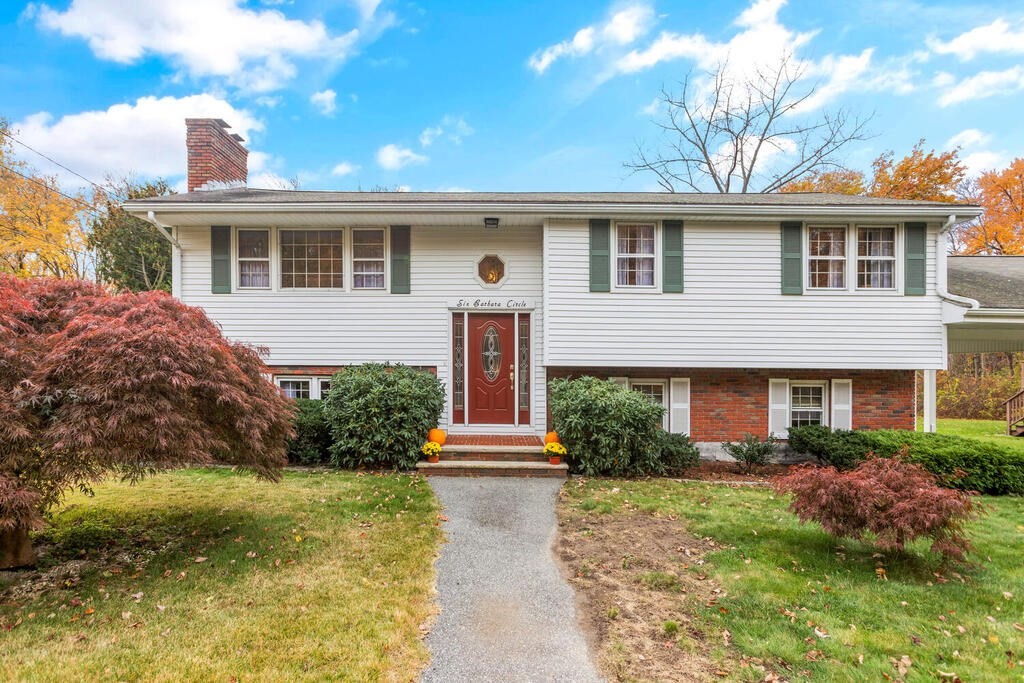 6 Barbara Circle Burlington, MA 01803 - Photo 2 of 32