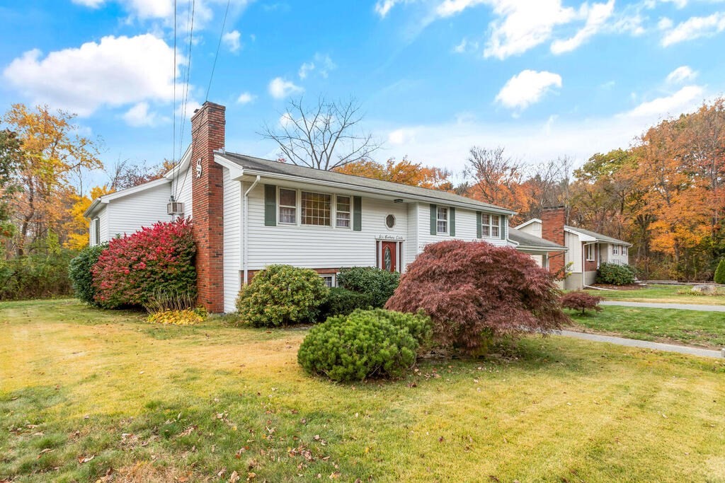 6 Barbara Circle Burlington, MA 01803 - Photo 4 of 32