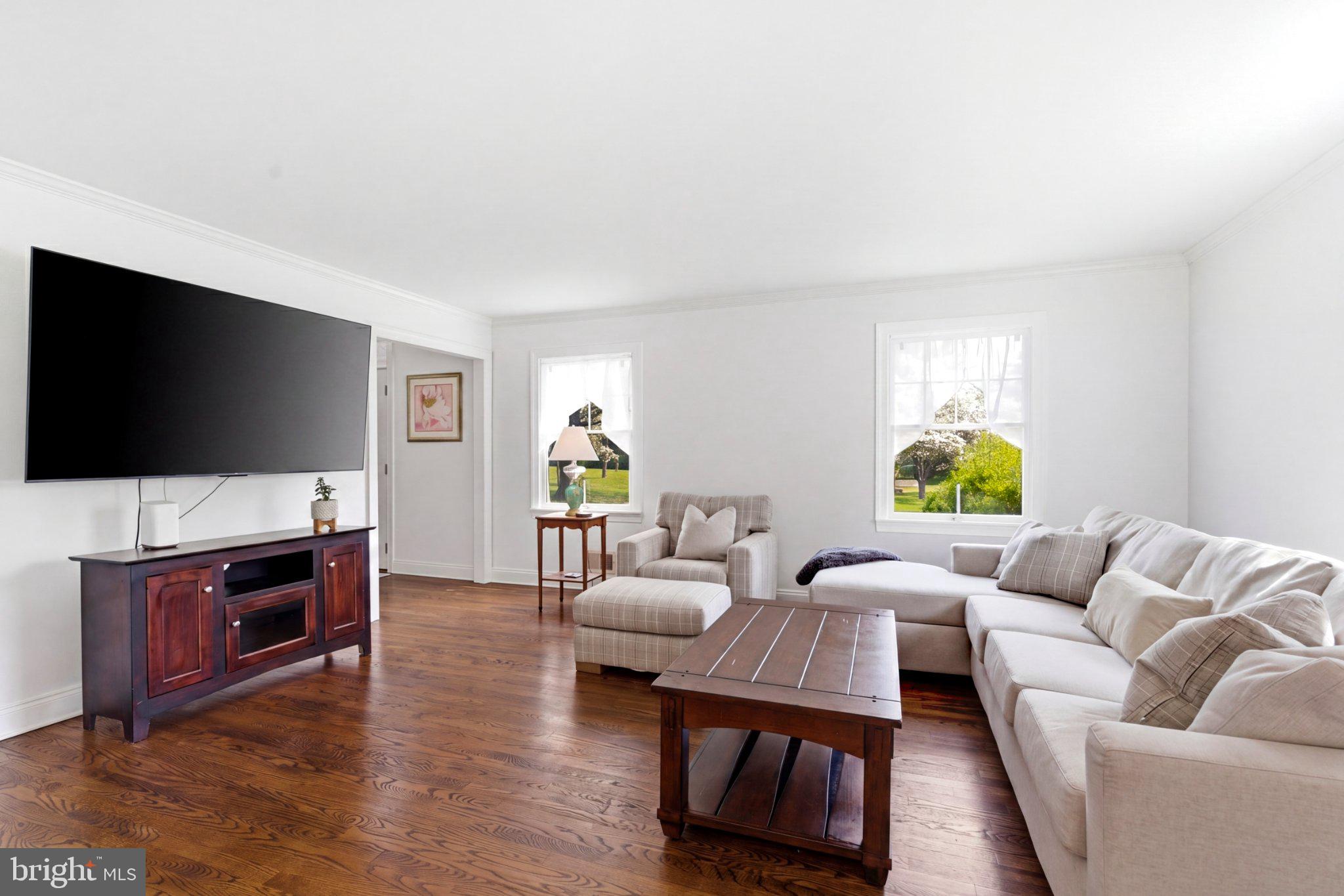 112 Stony Brook Road Hopewell, NJ 08525 - Photo 6 of 69 Front facing living room.