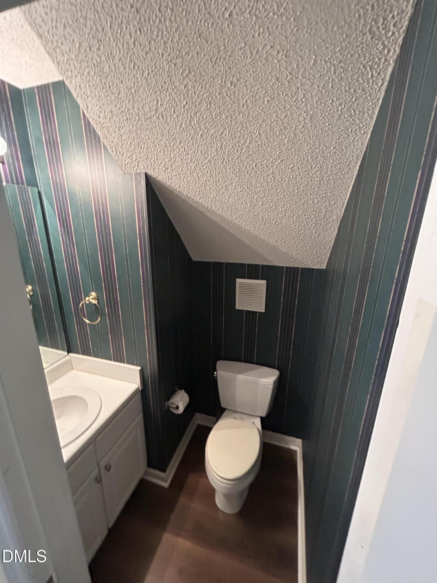 1506 Oakland Hills Way Raleigh, NC 27604 - Photo 8 of 13 IMG_1275