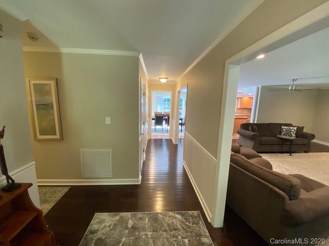 7709 Potter Road Matthews, NC 28104 - Photo 5 of 37 Gallery Image 5