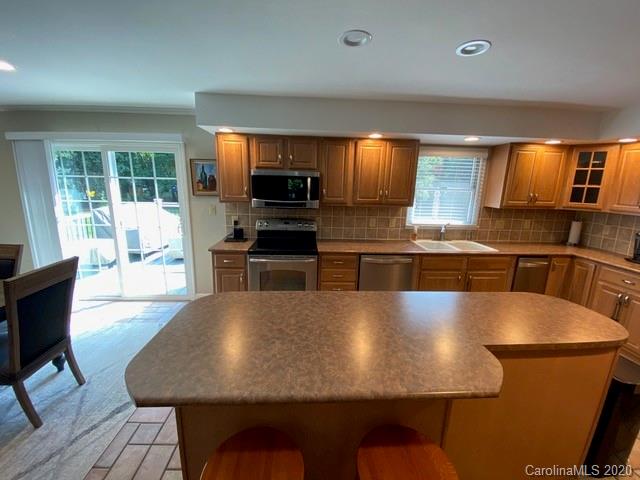 7709 Potter Road Matthews, NC 28104 - Photo 8 of 37 Gallery Image 8