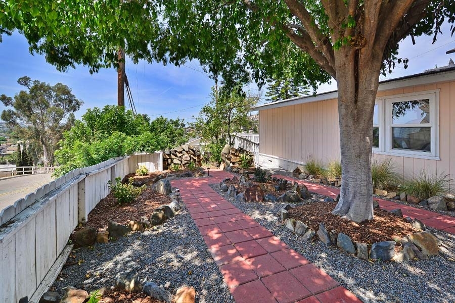 9708 Apple Street Spring Valley, CA 91977 - Photo 4 of 25 Gallery Image 4