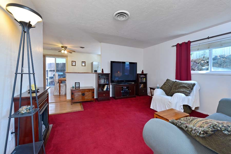 9708 Apple Street Spring Valley, CA 91977 - Photo 6 of 25 Gallery Image 6