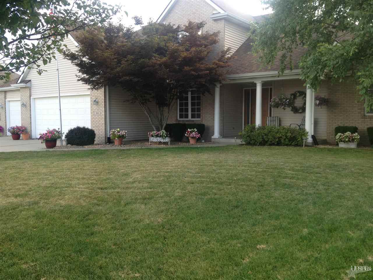 301 Hunters Ridge Auburn, IN 46706 - Photo 1 of 30 Gallery Image 1