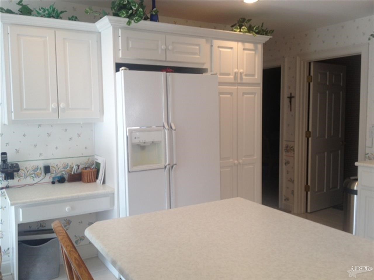 301 Hunters Ridge Auburn, IN 46706 - Photo 11 of 30 Gallery Image 11