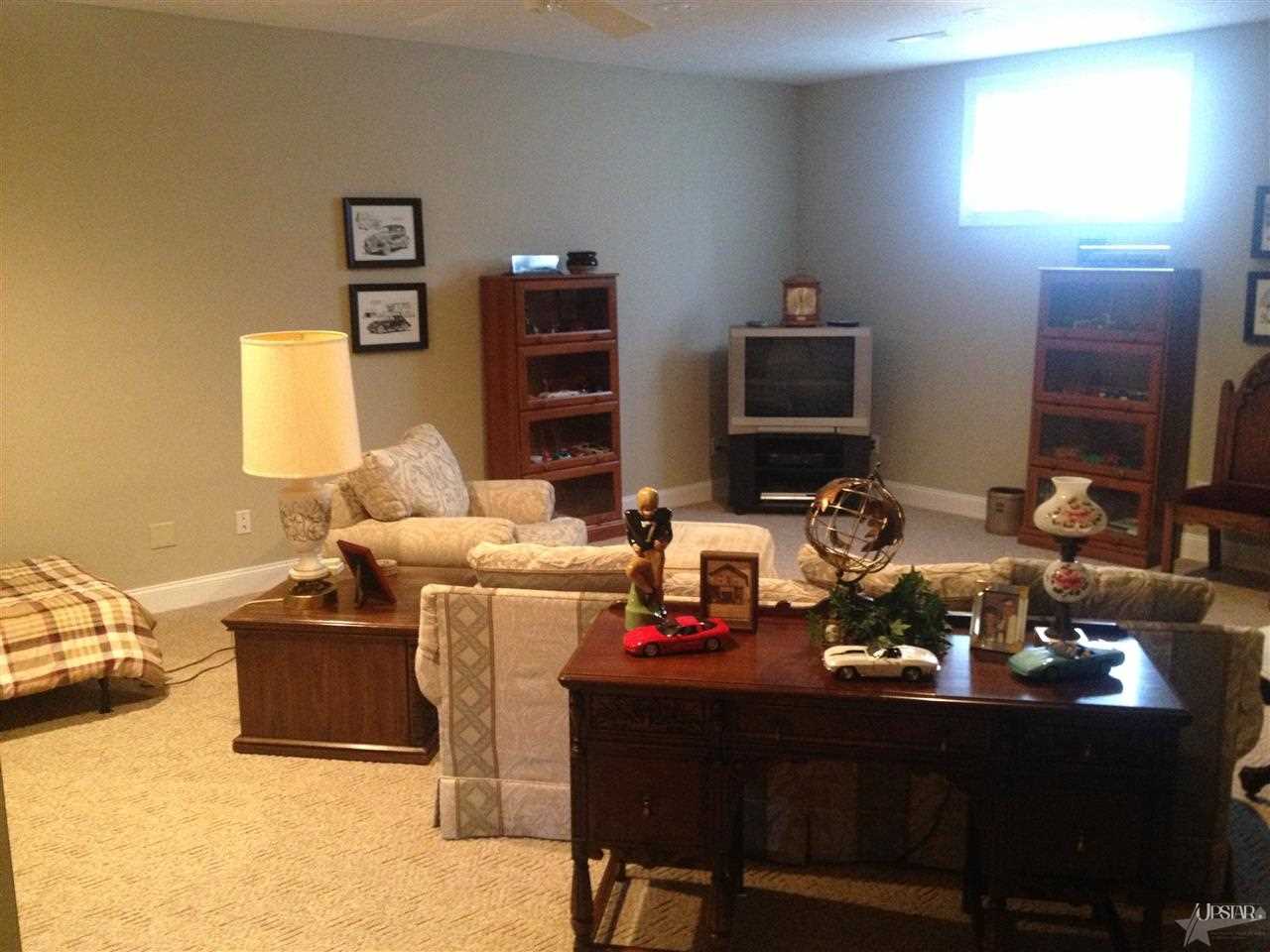 301 Hunters Ridge Auburn, IN 46706 - Photo 22 of 30 Gallery Image 22