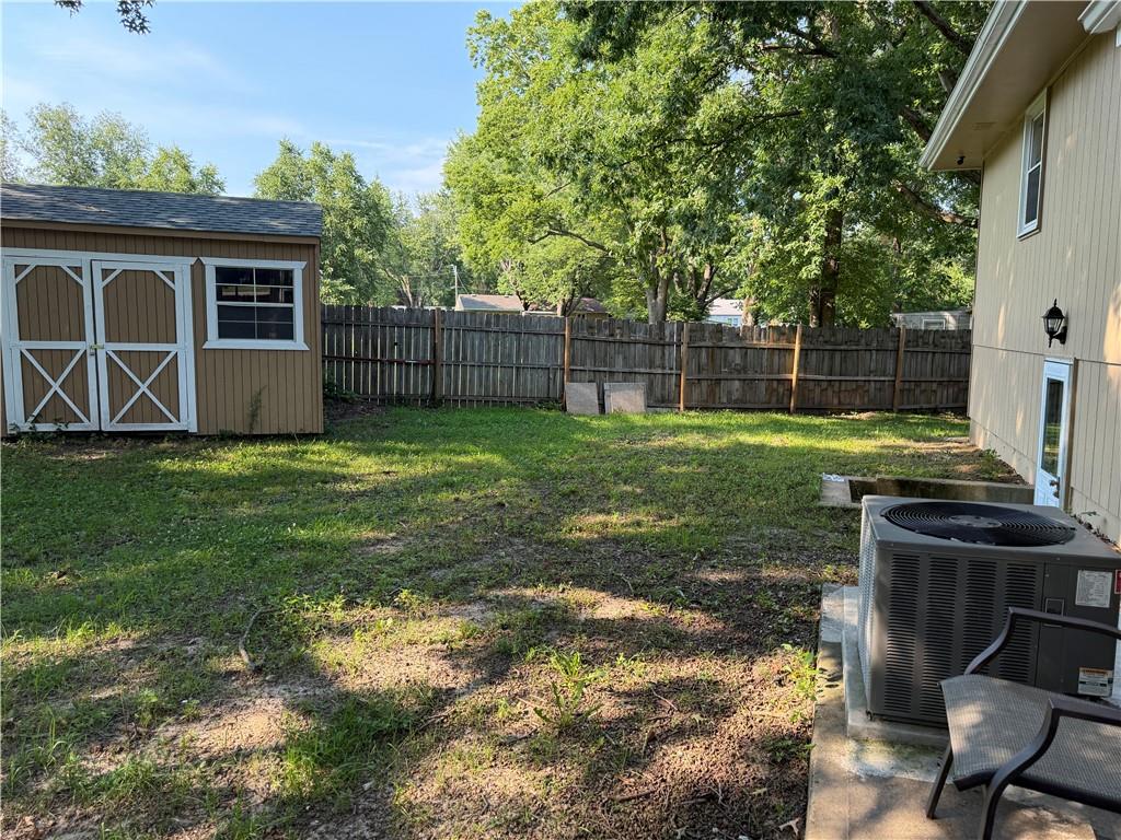 8026 Blue Ridge Boulevard Kansas City, MO 64138 - Photo 41 of 44