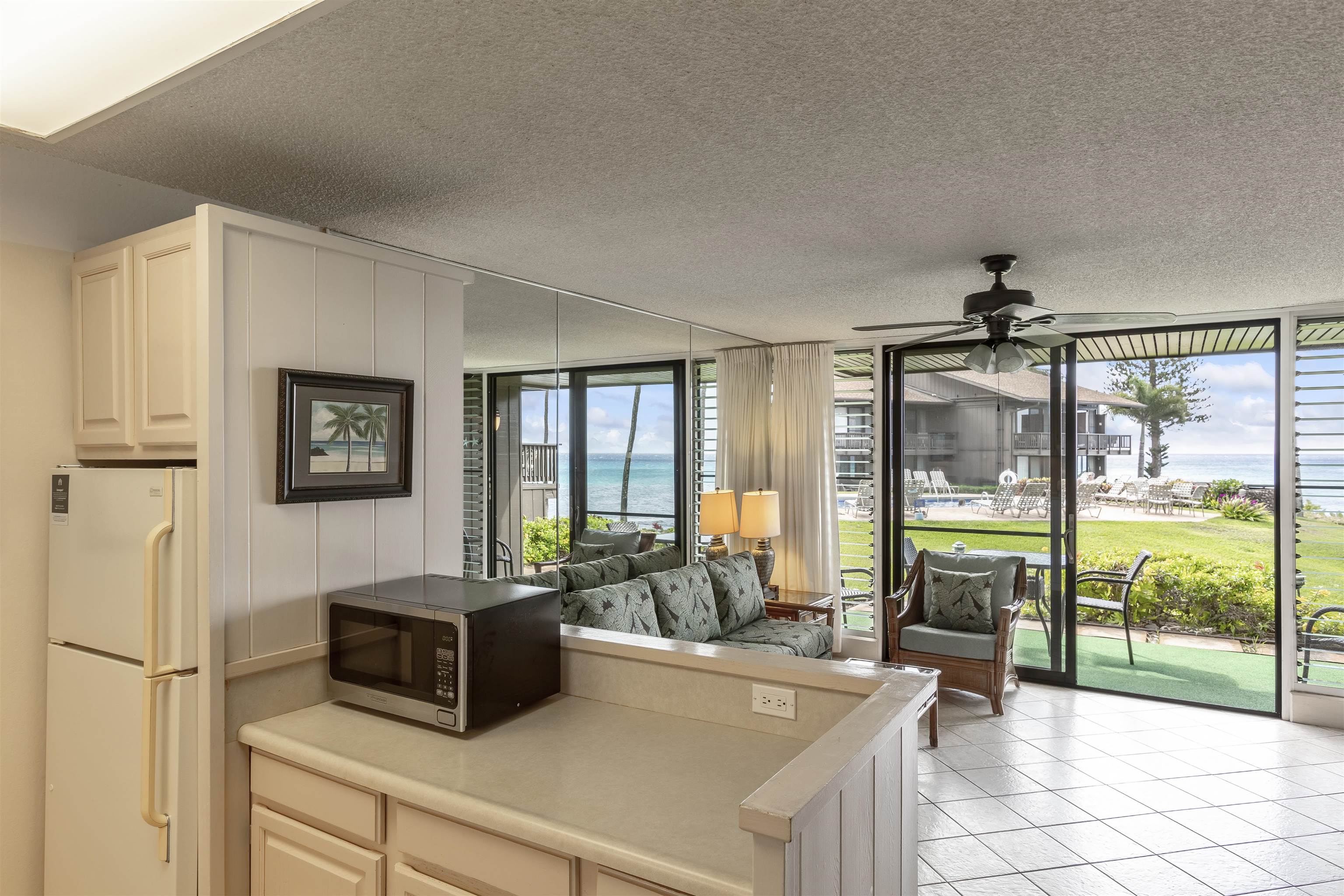 4057 Lower Honoapiilani Road, Unit 106 Lahaina, HI 96761 - Photo 12 of 27 Gallery Image 12