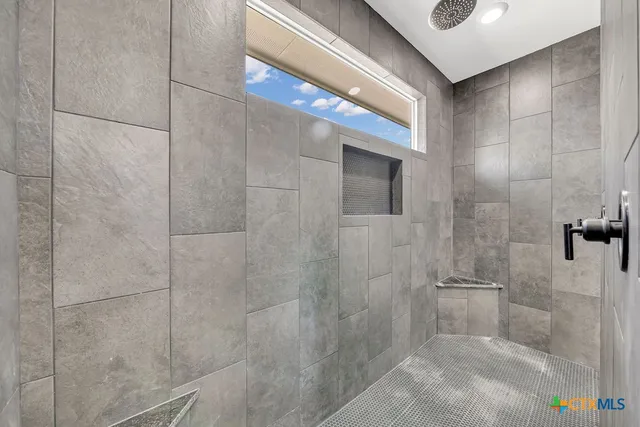 $674,000 | 257 Private Road 2774, Mico, TX 78056