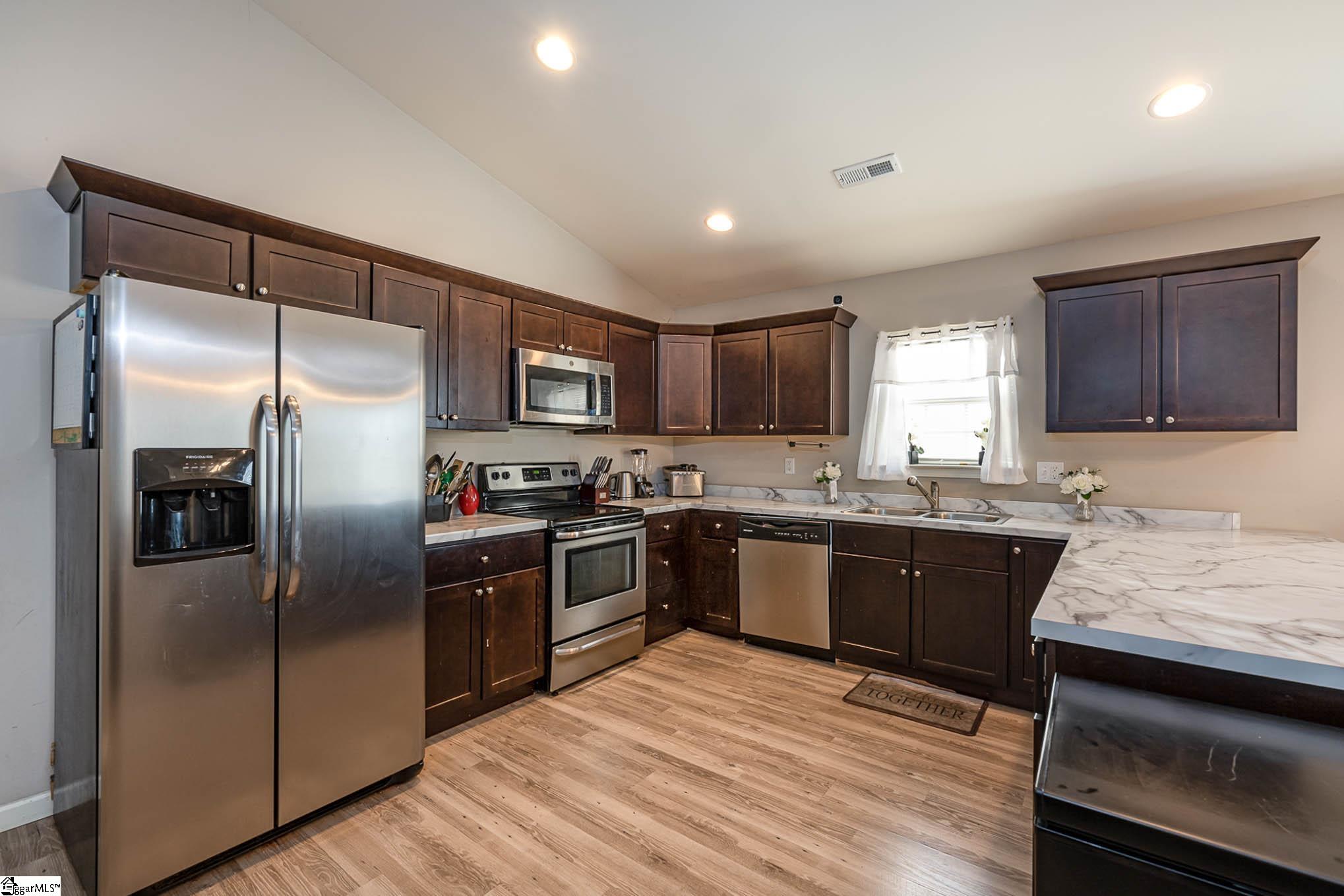 108 Queensland Court Fountain Inn, SC 29644 - Photo 14 of 36