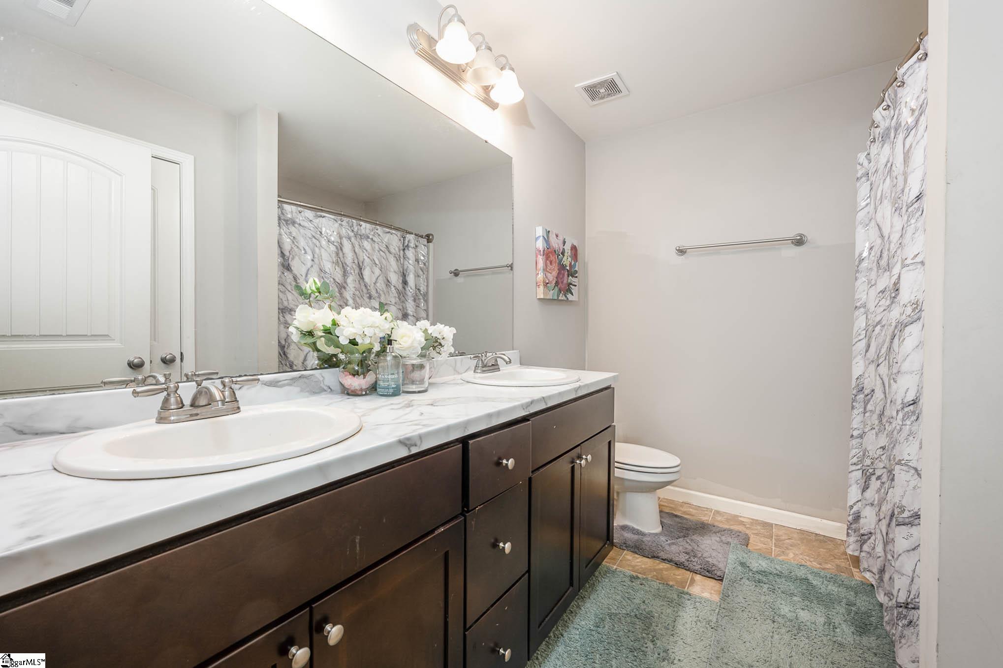 108 Queensland Court Fountain Inn, SC 29644 - Photo 20 of 36