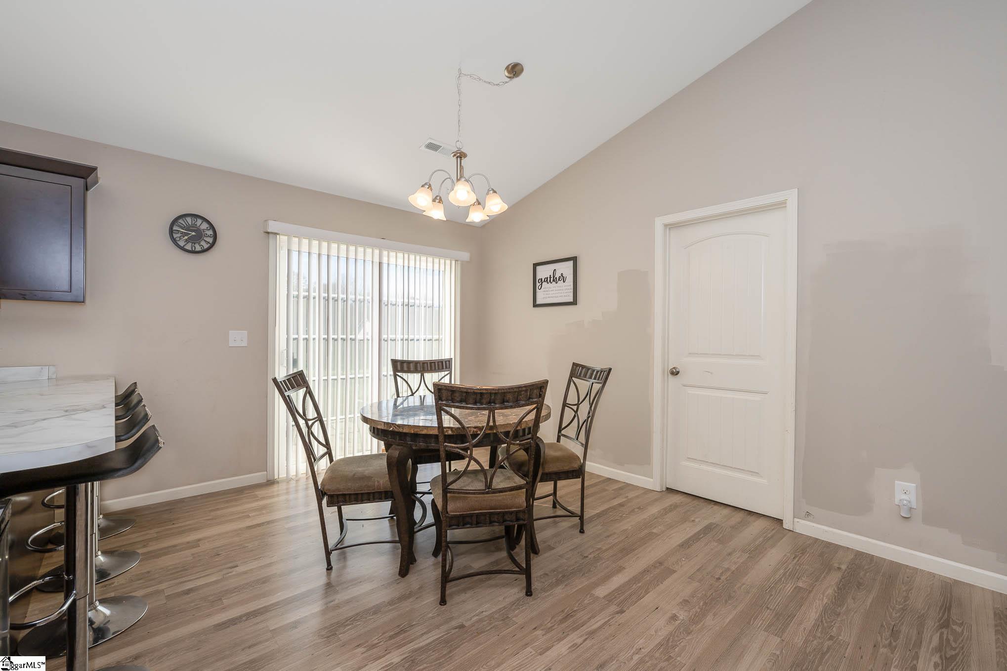 108 Queensland Court Fountain Inn, SC 29644 - Photo 8 of 36