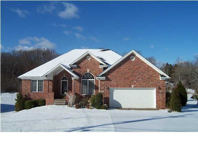 4508 Chenoweth Run Road Louisville, KY 40299 - Photo 1 of 21 Primary Photo
