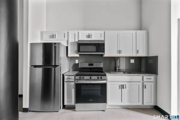 $1,650 | 480 Myrtle Street, Unit 404, New Britain, CT 06053
