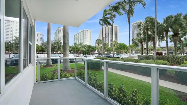 $249,000 | 3333 Northeast 34th Street, Unit 109, Fort Lauderdale, FL 33308