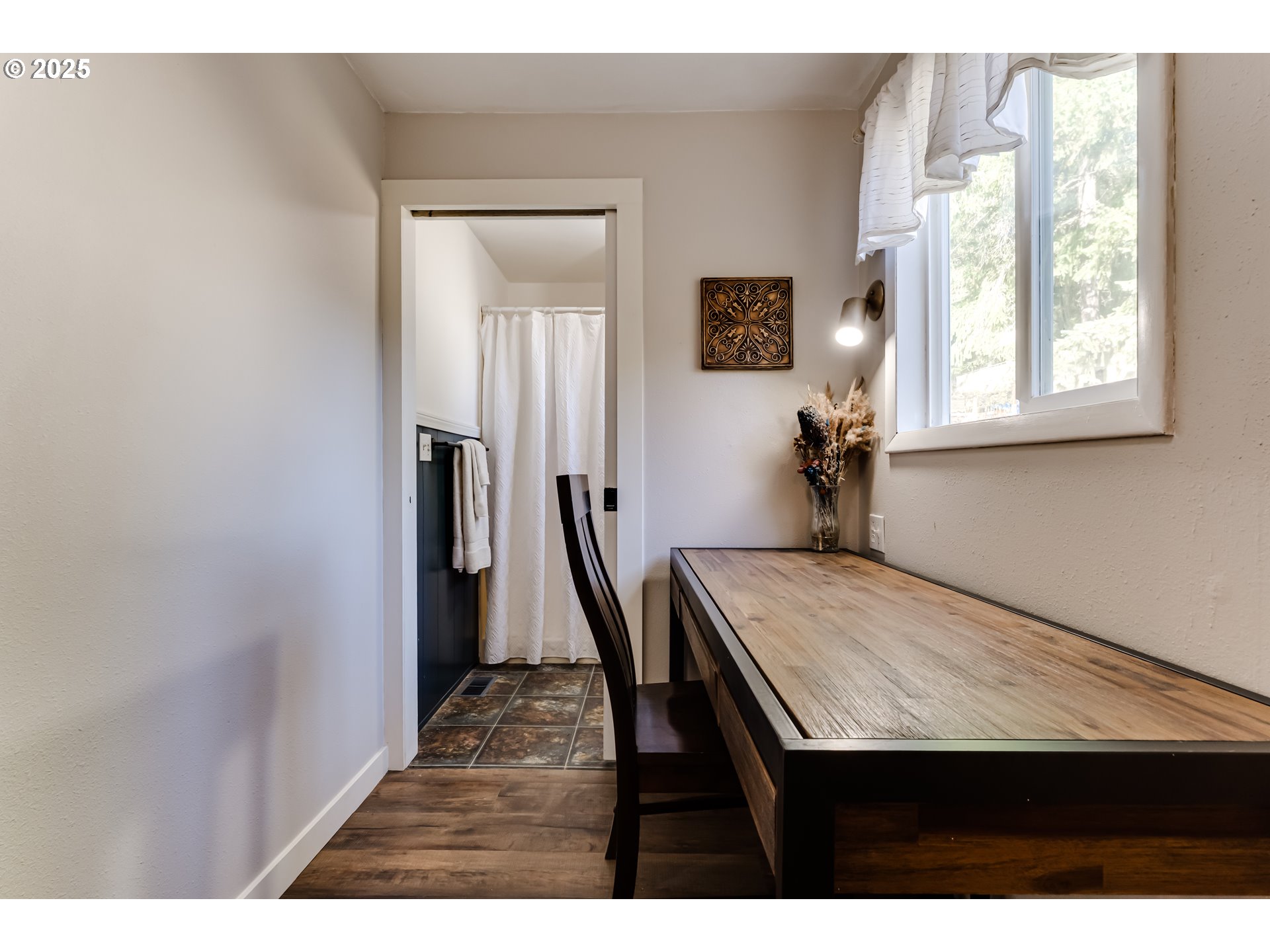 24531 Vaughn Road Veneta, OR 97487 - Photo 18 of 47 a view of a livingroom with furniture and window
