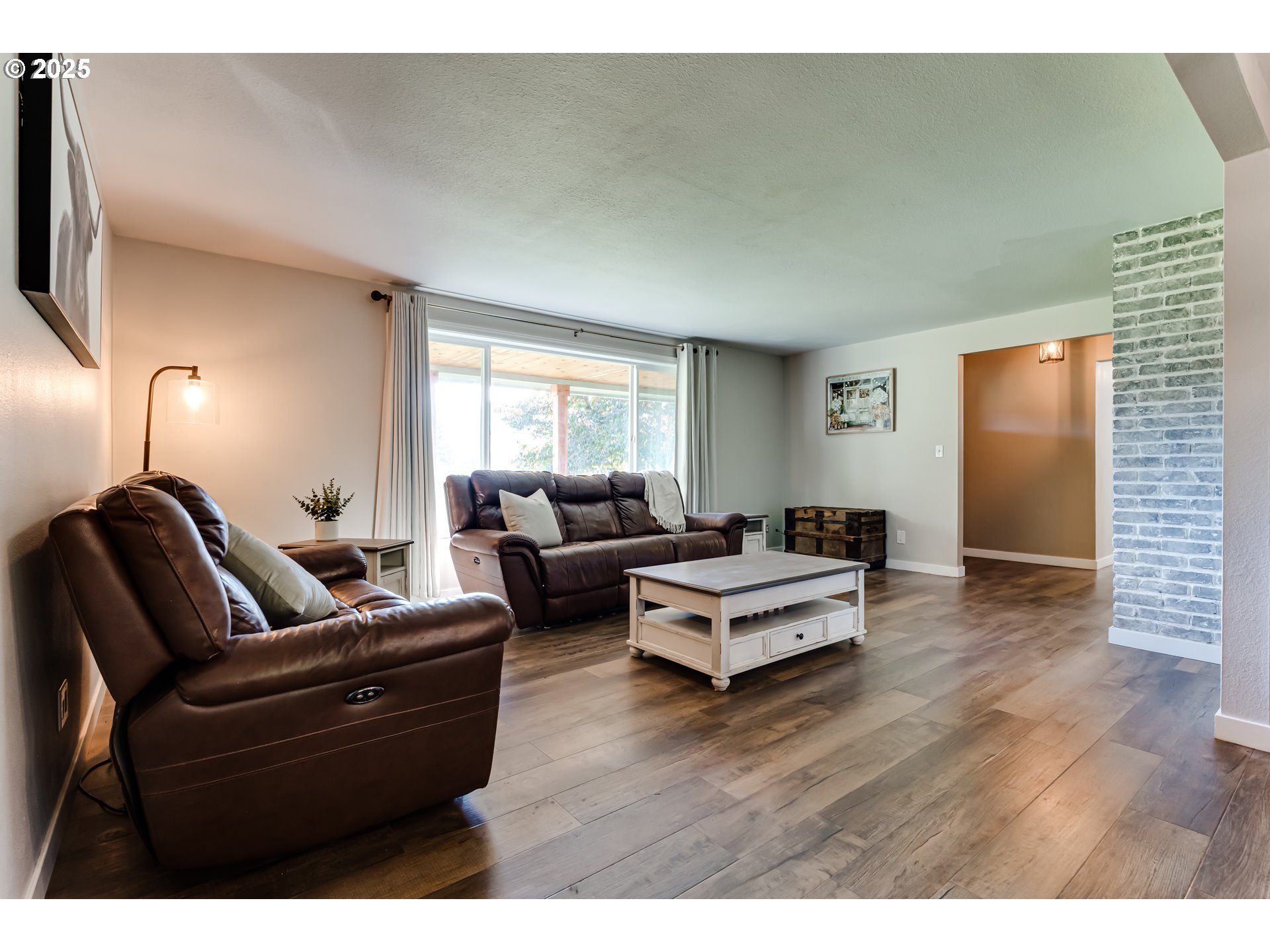 24531 Vaughn Road Veneta, OR 97487 - Photo 9 of 47 a living room with furniture and wooden floor